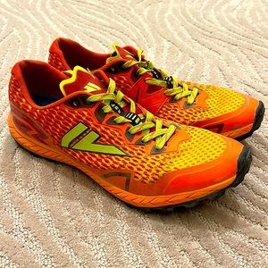 VJ Spark Mens trail shoes- Size 11.5.